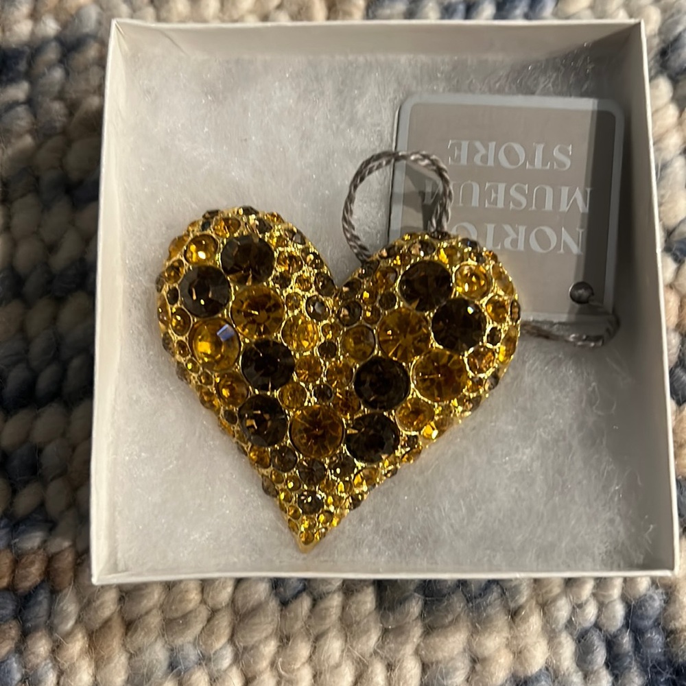 Gold Amber Heart Brooch